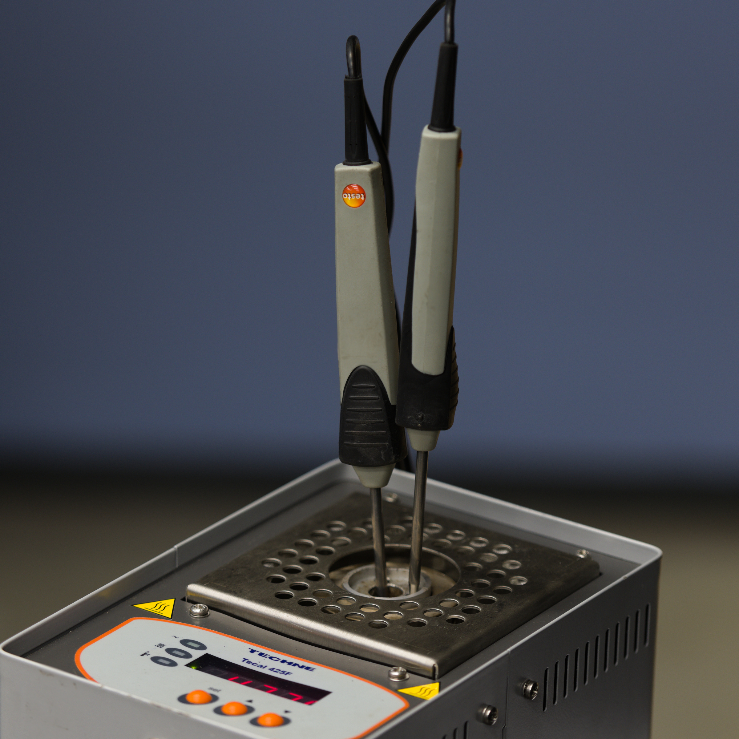 Wat is het verschil tussen kalibreren en justeren? 1 Wat is het verschil tussen kalibreren en justeren?